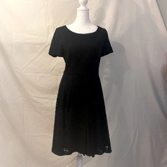 NWT TAHARI black lace dress 10 NWT TAHARI black lace dress 10